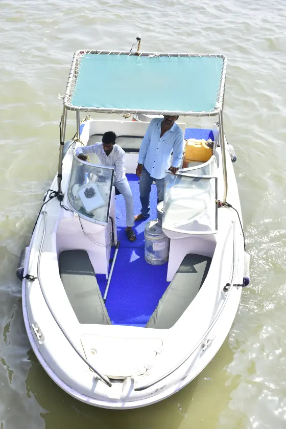 Baam Motor Boat on charter in Mumbai