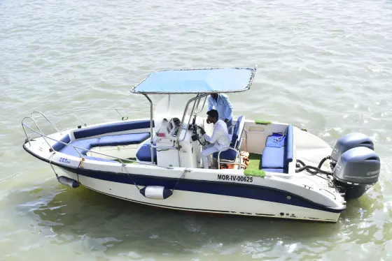 Baam Motor Boat on charter in Mumbai