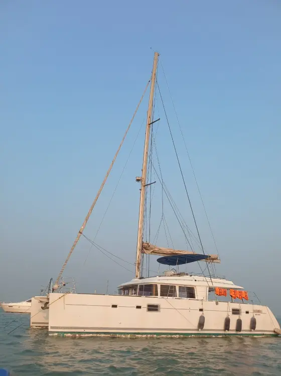 Lagoon 560 Catamaran Yacht on charter in Mumbai