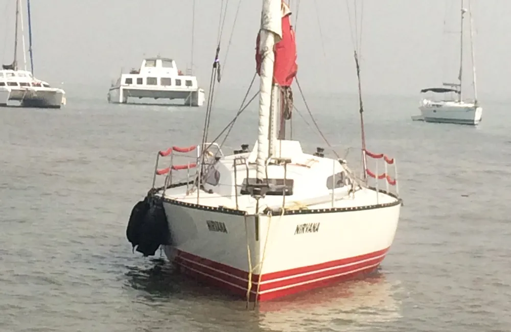 X-372 on charter in Mumbai
